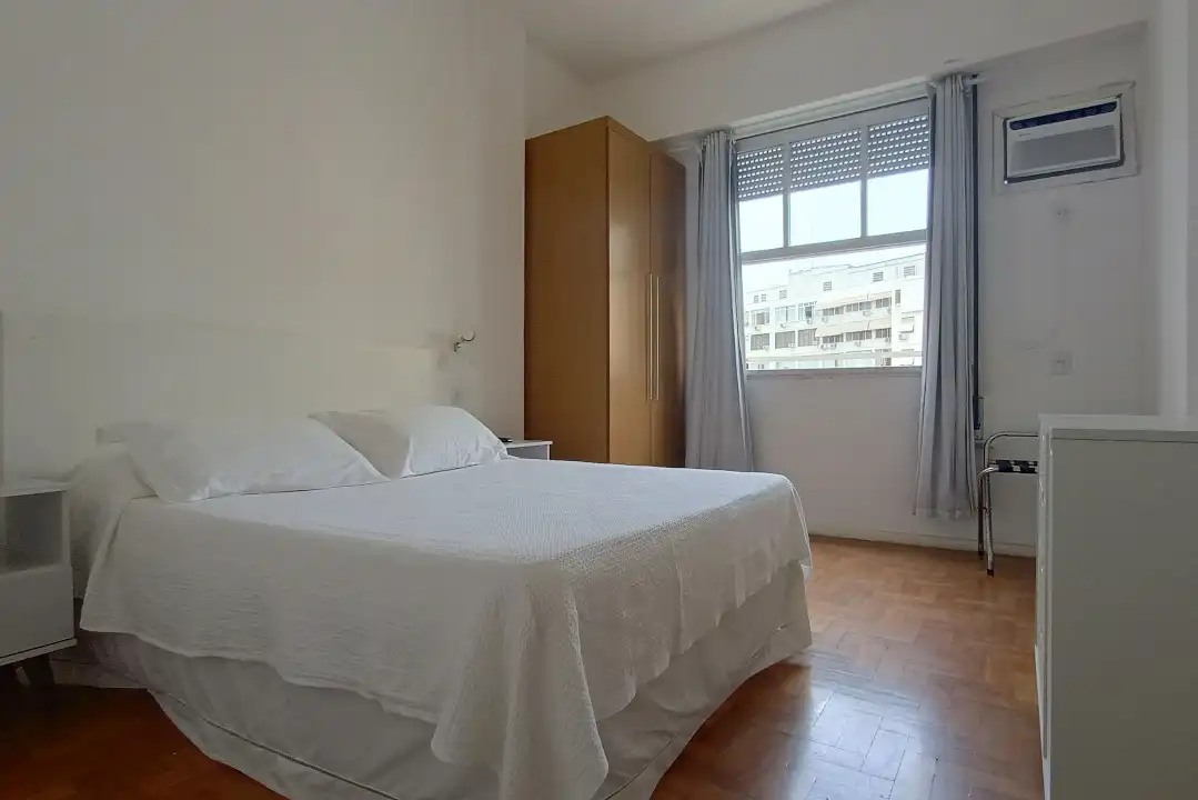Poucos metros da praia de  Ipanema e Arpoador