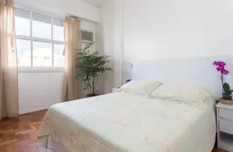 A  200 mts. da praia de Ipanema e Arpoador